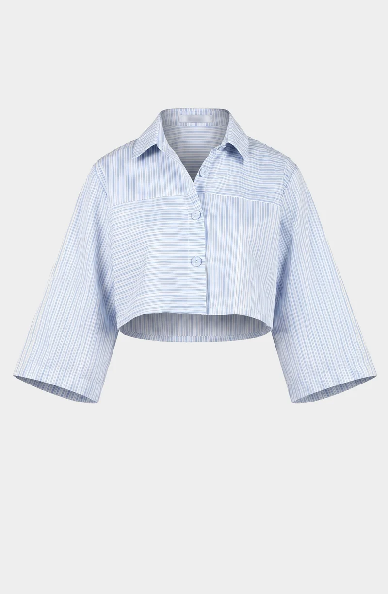 Short shirt with panels