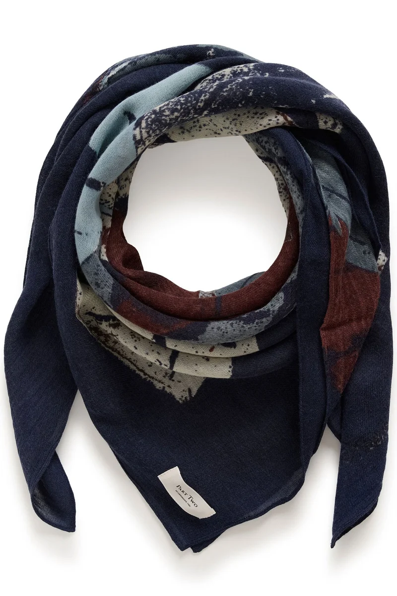 Felisiapw Scarf