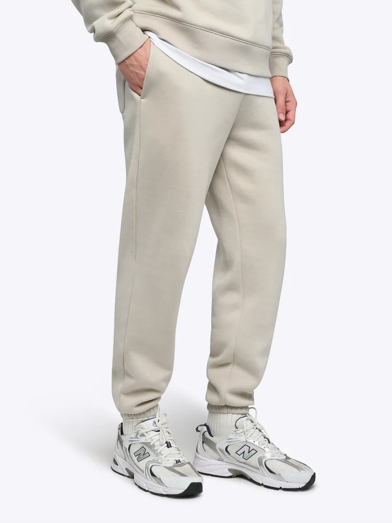 Divine Fleece Sweatpant | Parchment Classic-fit