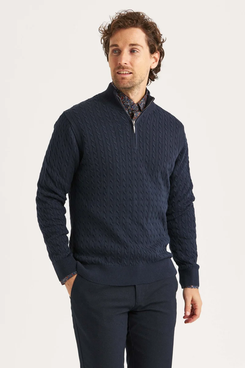 Marinblå kabelstickad tröja half zip