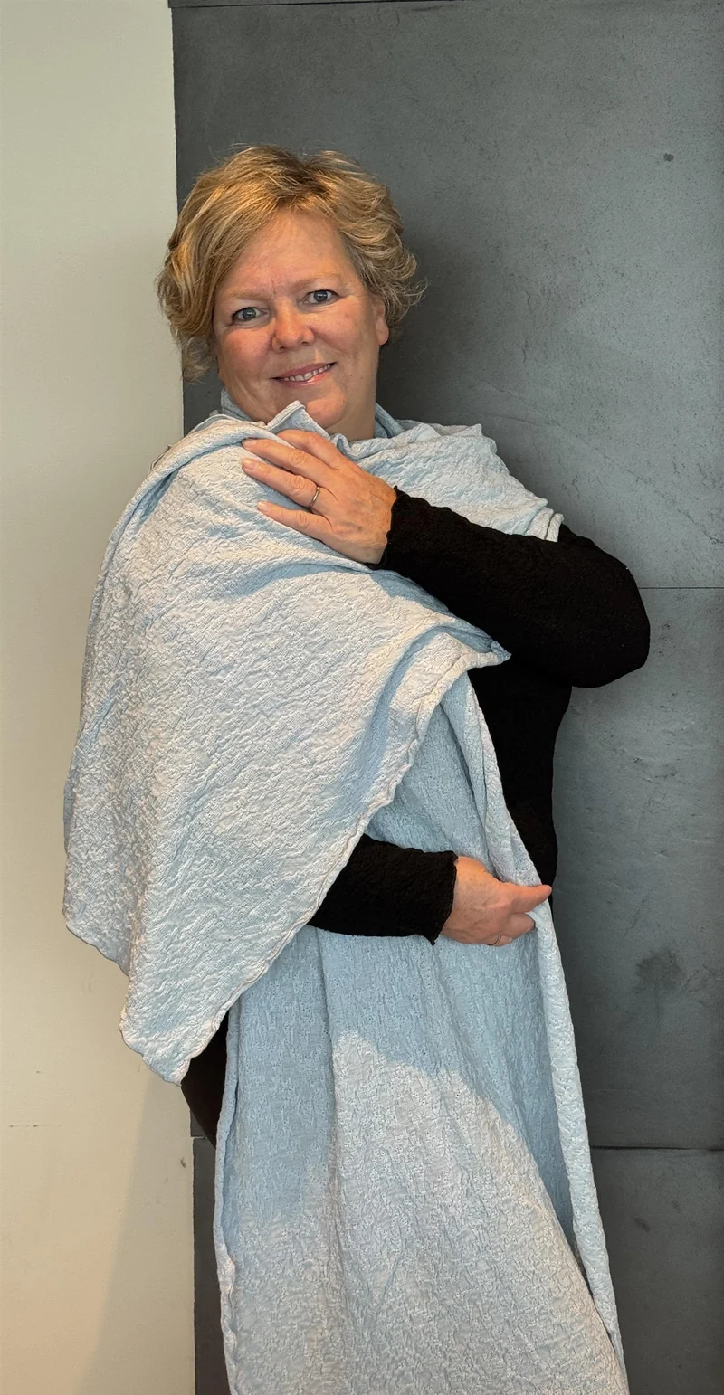 Store Skjerf 1503 i Bubble Merino Ull Blue Mist