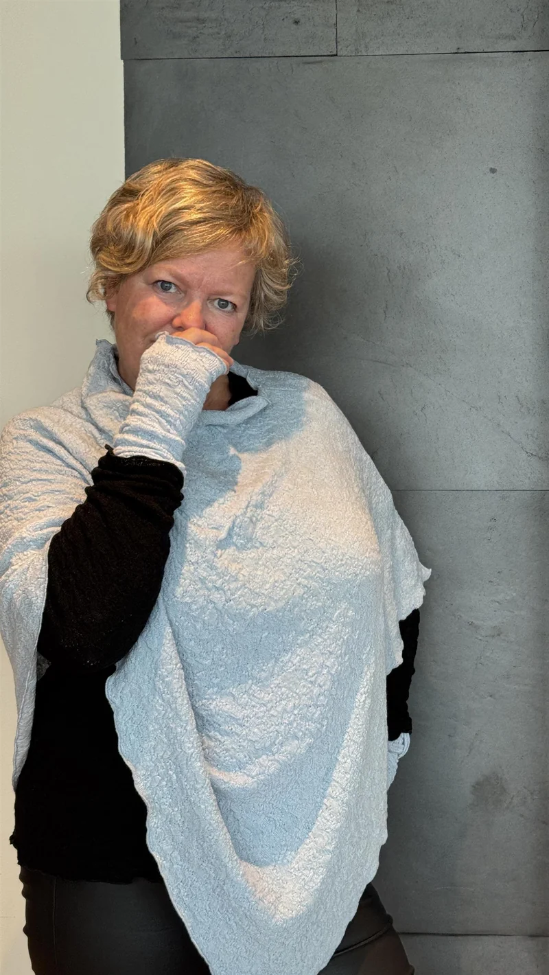 Poncho Small i Bubble Merino Ull