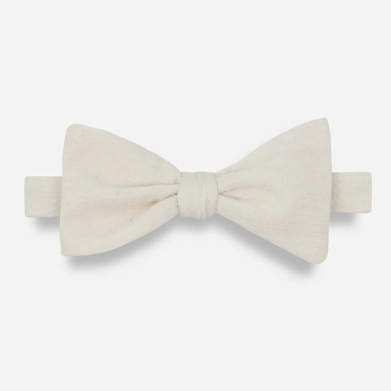 Como Solid Silk Shantung White Bow Tie