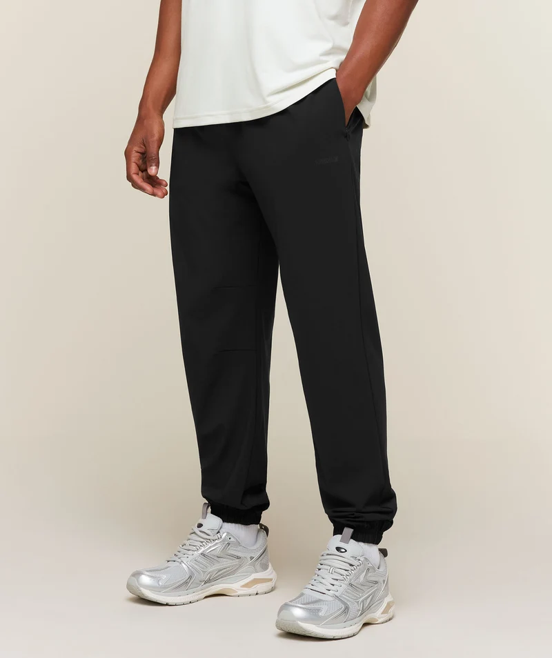 Gymshark Campus Crest Cuffed Woven Pant - Black