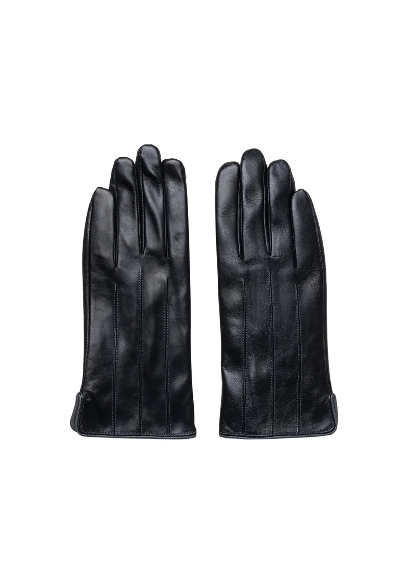 Elvina Black