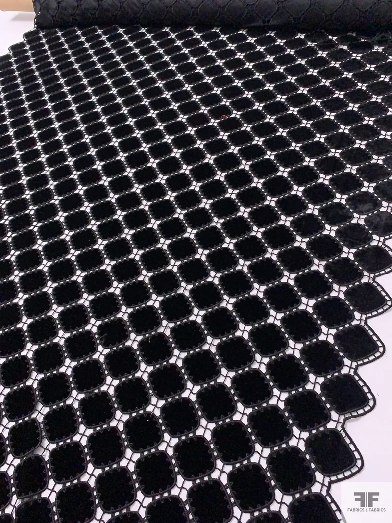 Geometric Embroidered Stretch Velvet Crochet - Black
