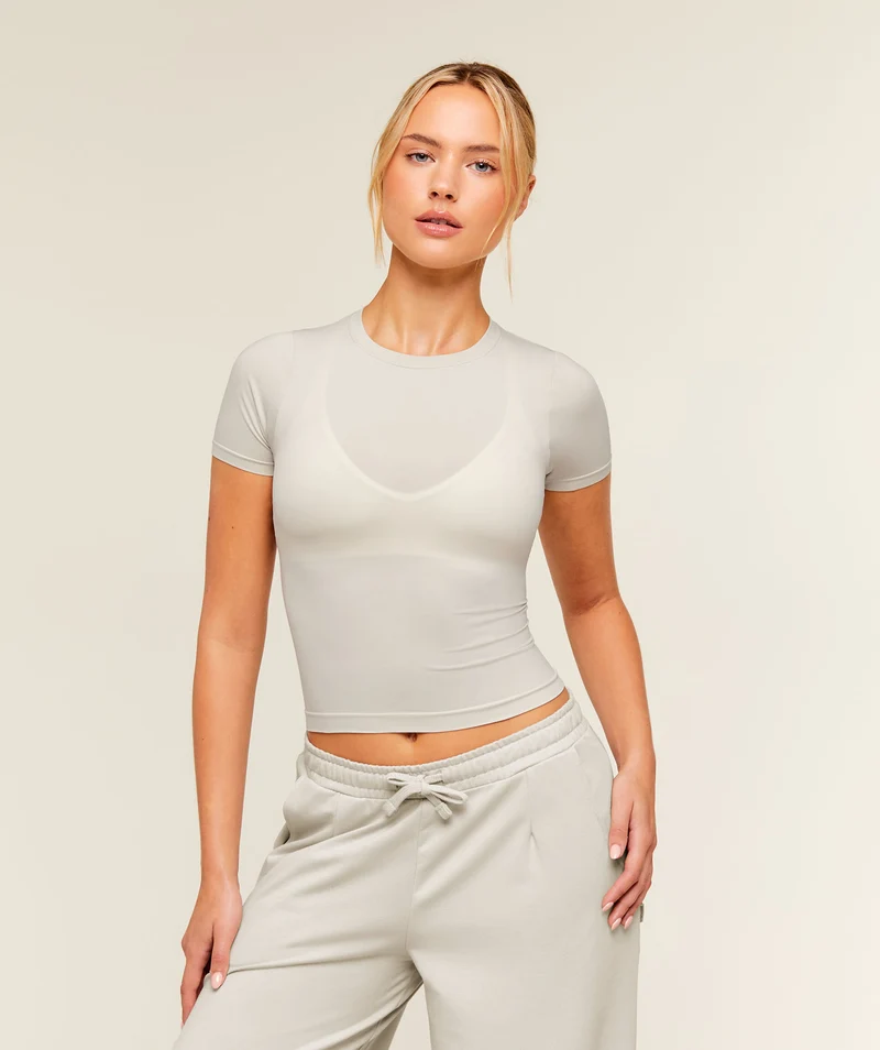 Gymshark FeatherForm™ Short Sleeve T-Shirt - Pebble Grey
