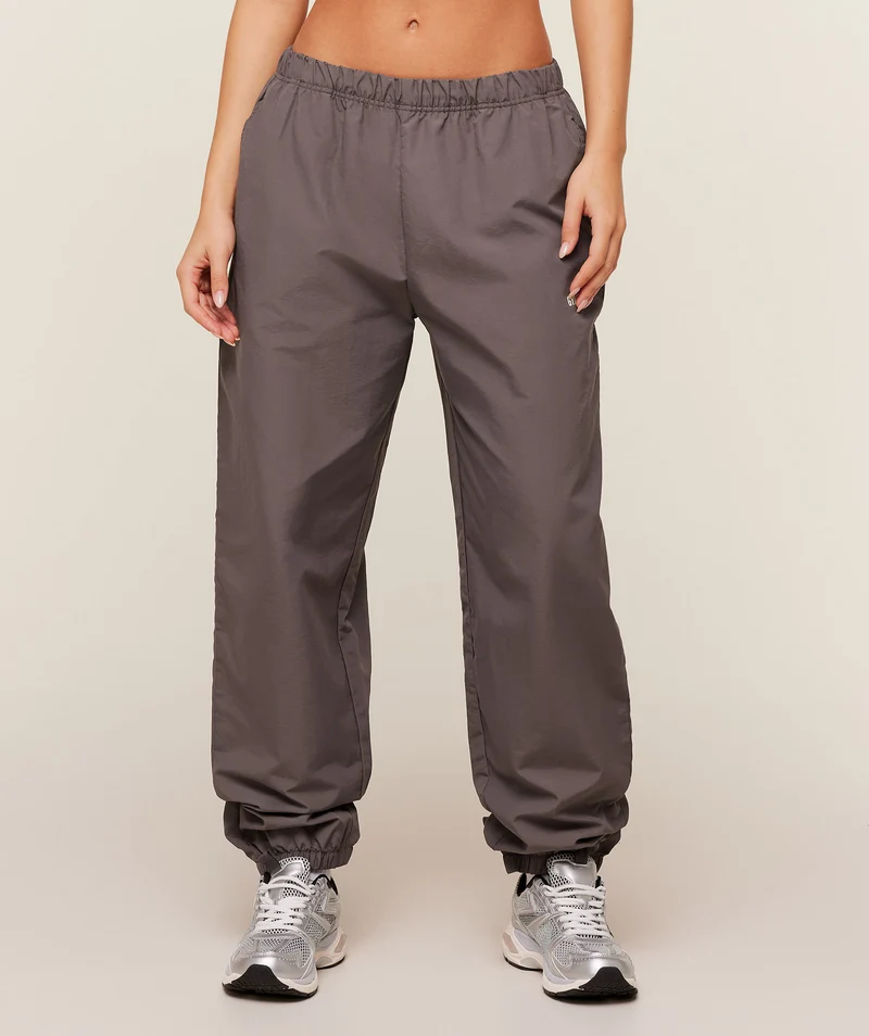Gymshark Woven Track Pants - Cool Brown