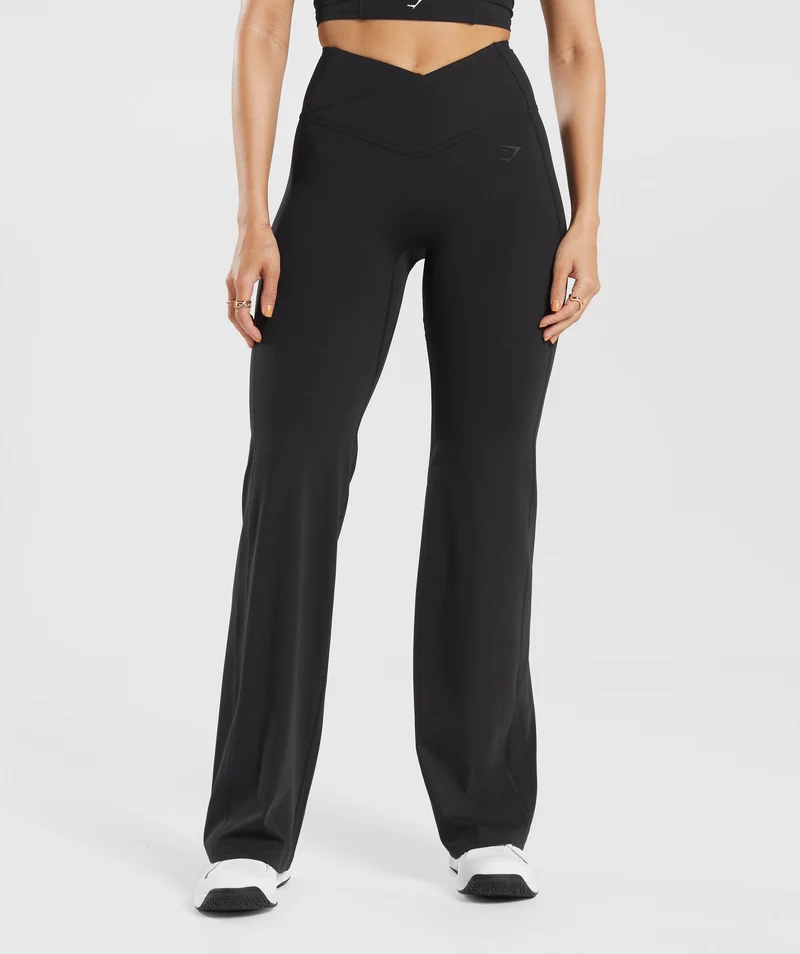 Gymshark Crossover Flared Regular Leggings - Black