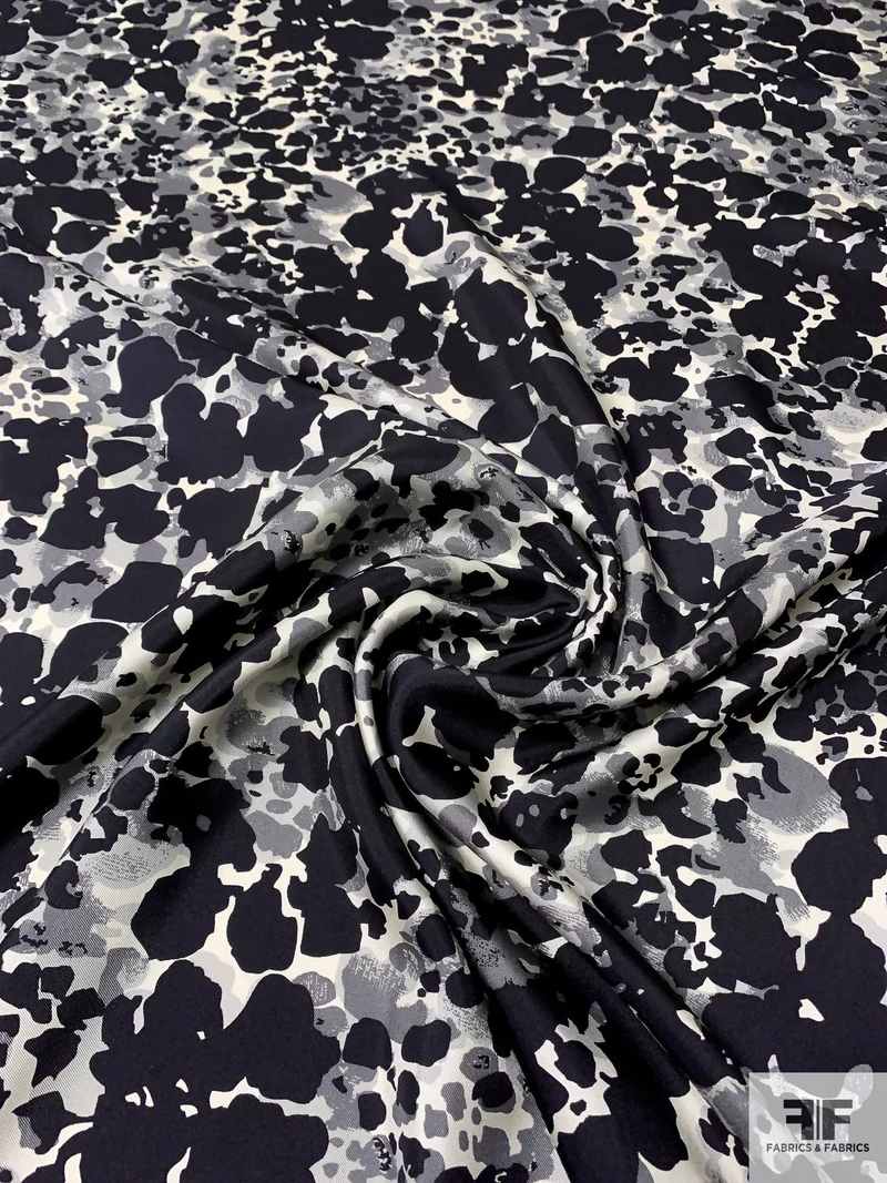 Graphic Printed Fine Silk Twill - Black / Grey / Ivory