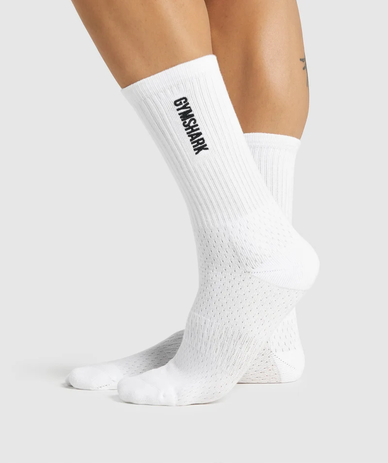 Gymshark Embroidered Logo Crew Socks - White