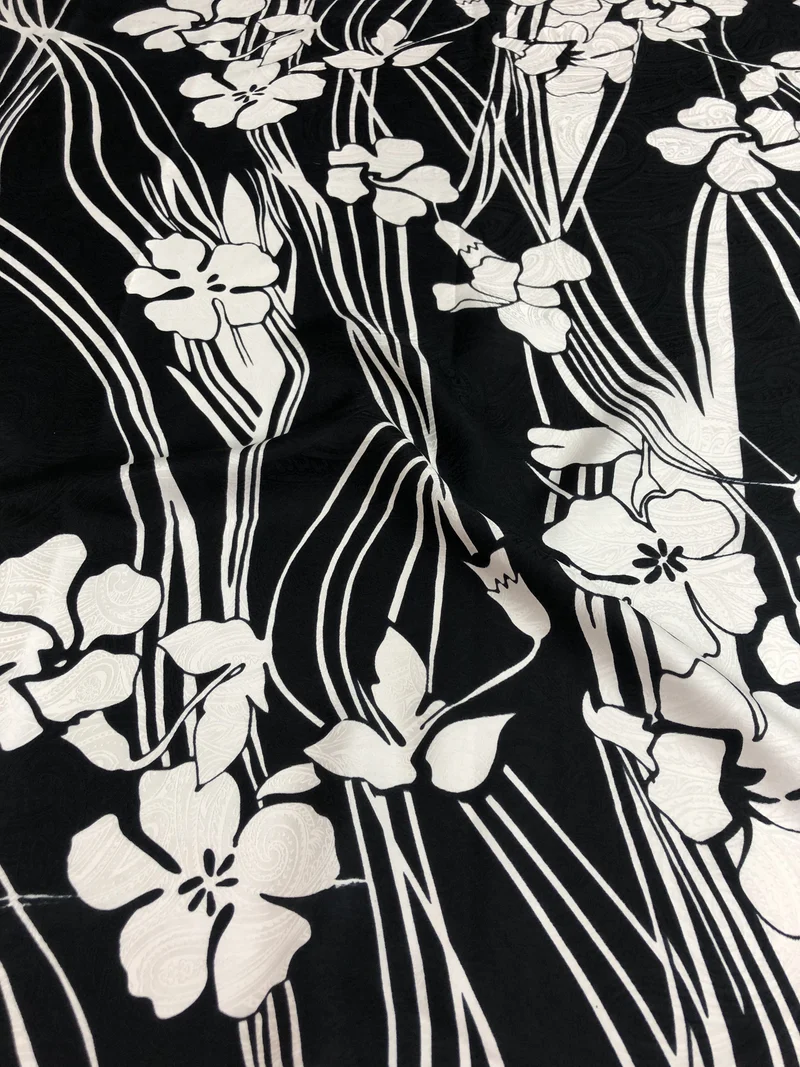 Trailing Water Lilies Printed Silk Jacquard - Black / White