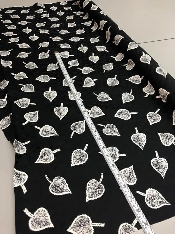 Leaves Printed Silk Jacquard - Black / White