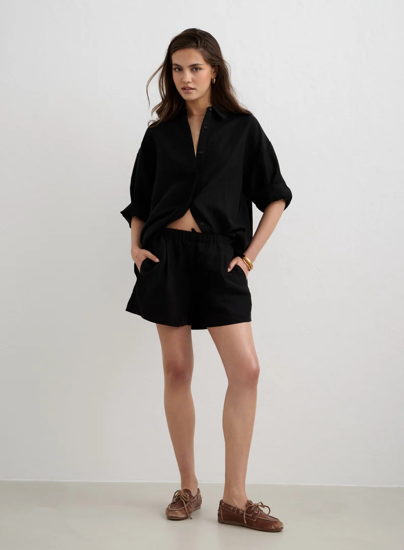 Black Riviera Shorts