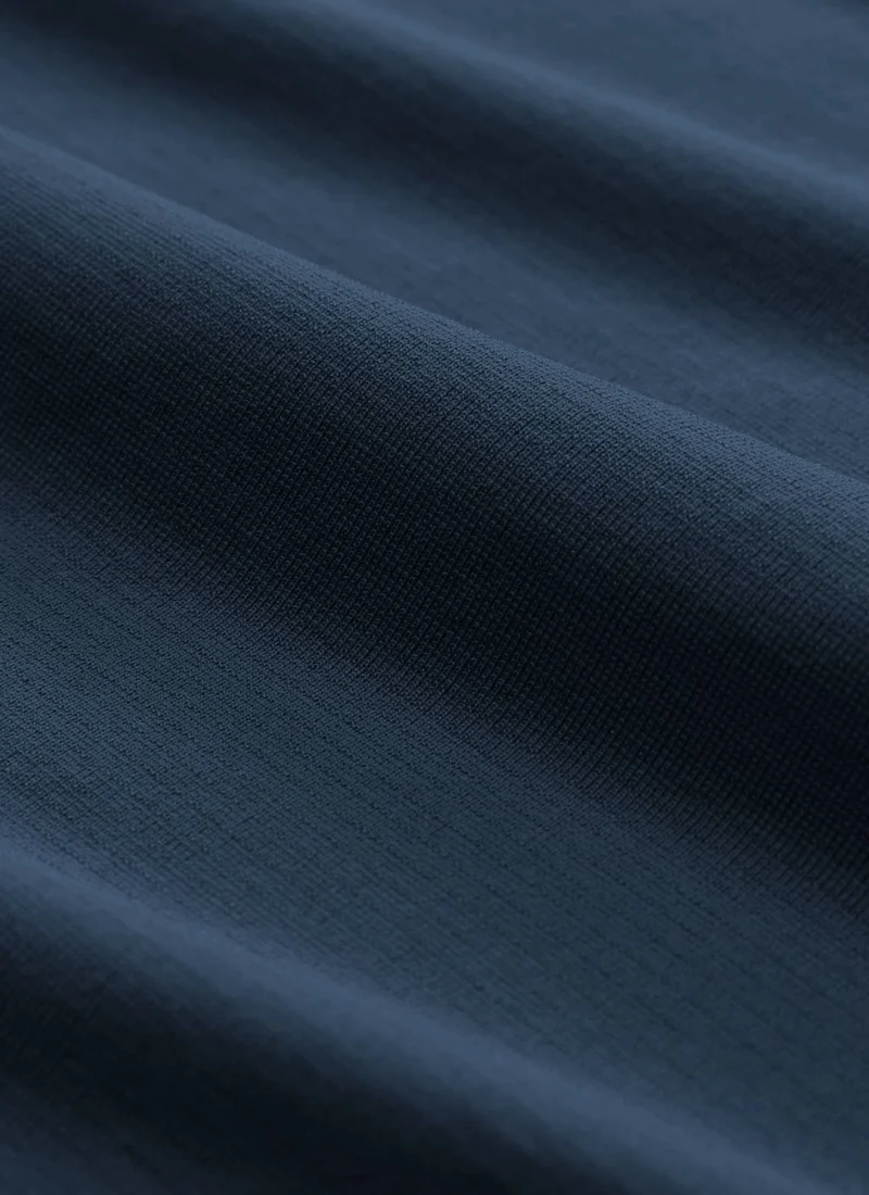 Seamless Hip Length Short Sleeve