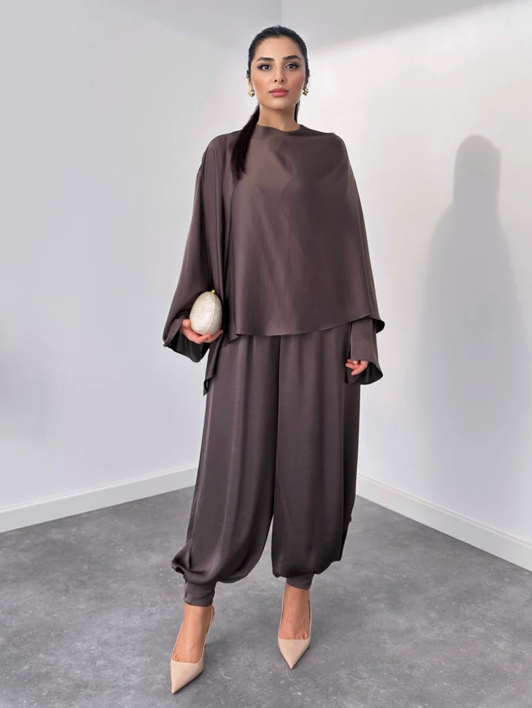 Elegant Satin Robe Paired With Harem Pants Set