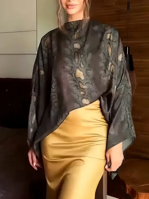 Exquisite Oversized Jacquard Batwing Sleeve Blouse