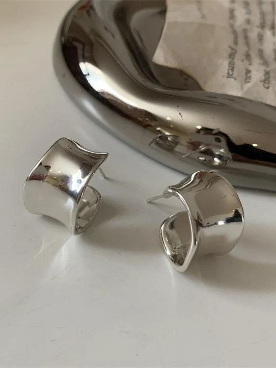 Sexy Curved Geometric Earrings