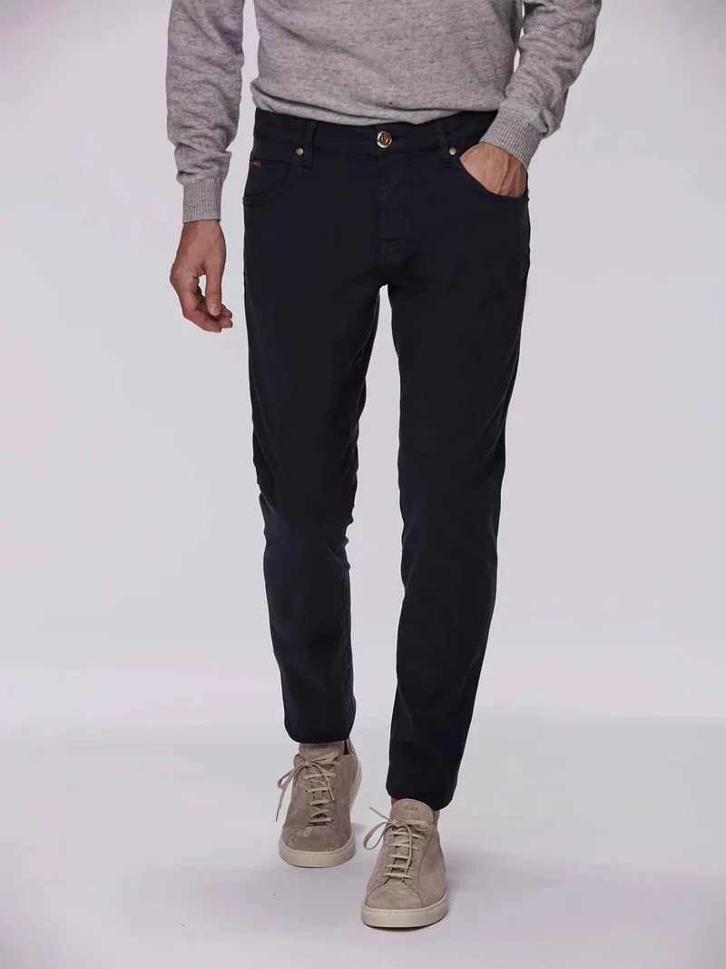 Tapered Fit 5-Pocket Byxa