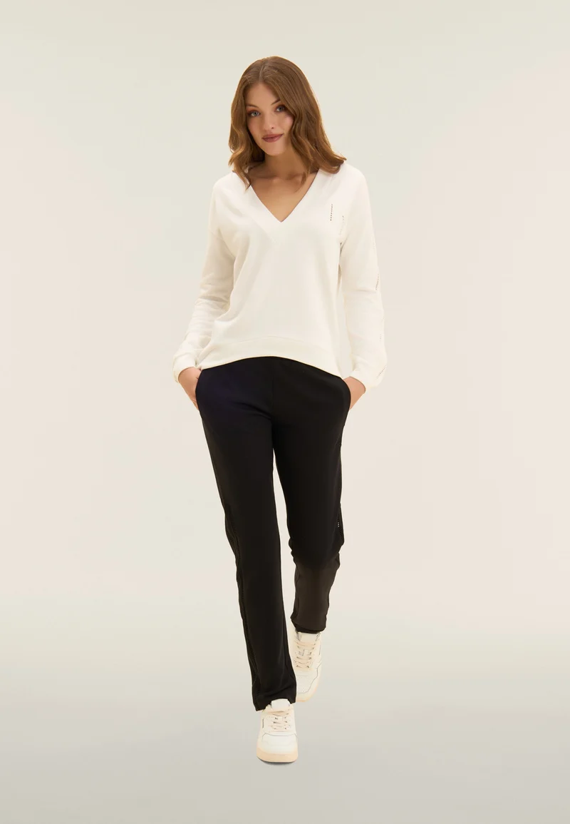 V-neck sweatshirt with dropped shoulder and embroidered details - Egret White