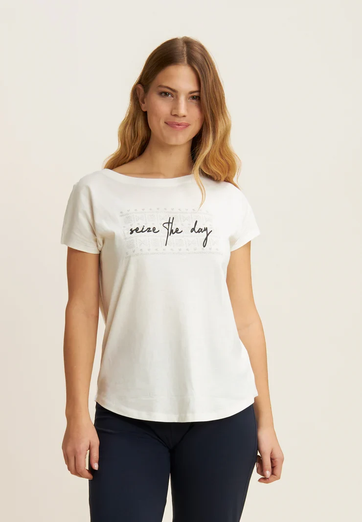 Comfort fit t-shirt with “Seize The Day” slogan
