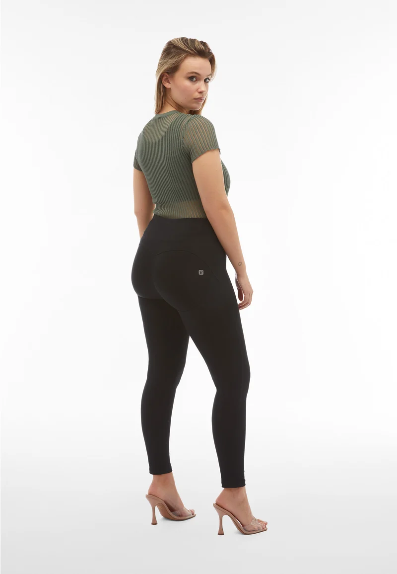 WR.UP Core Push-Up High Waist Skinny 7/8 Pants - Black