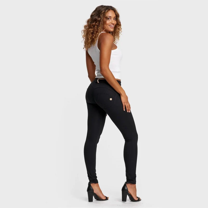 WR.UP Push-Up Regular Waist Skinny Pants - Black