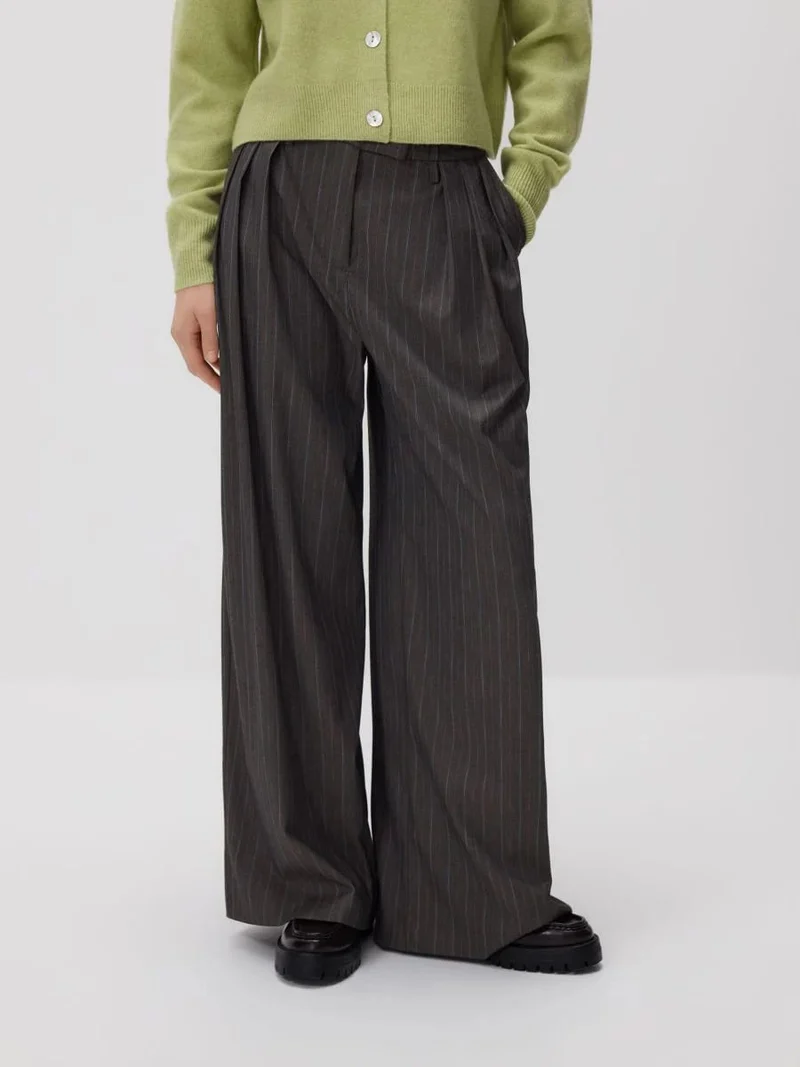 Pleats Dark Grey Strip Loose Trouser
