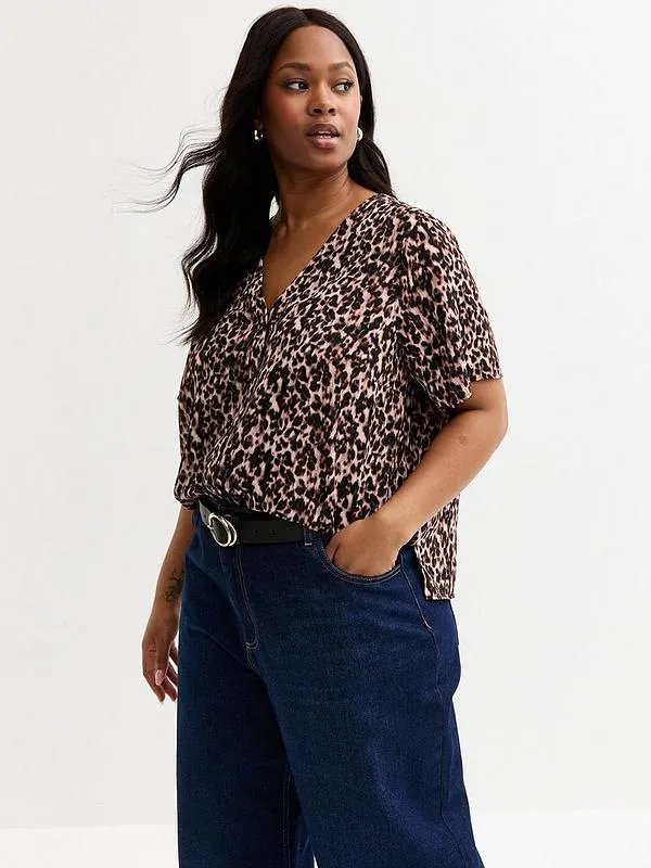 V-Neck Curve Leopard Print Button Up Top