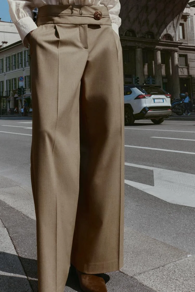 Large Button Dore Trouser