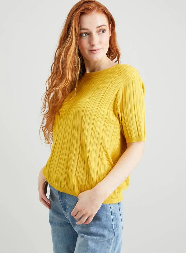 Mustard Short Sleeve Knitted Sweater