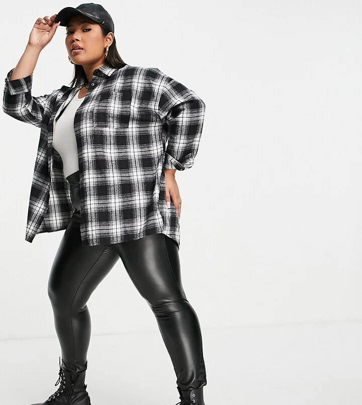 Oversized Boyfriend Shirt in Black & White Check