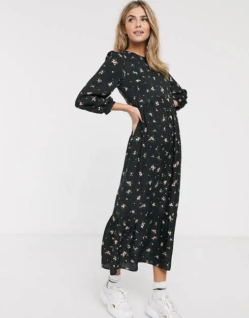 Volume Sleeve Midi Dress with Tiered Skirt in Ditsy Floral-Black