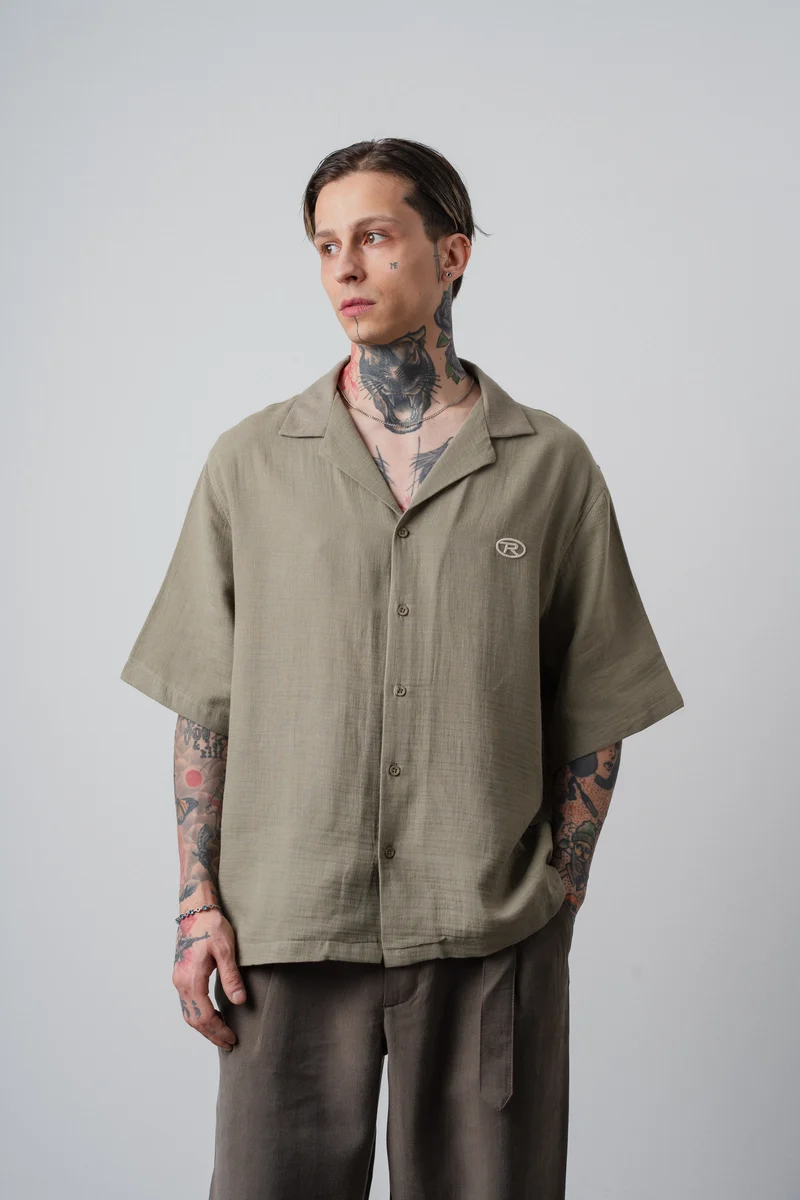 Men's R Embroidered Short Sleeve Muslin Oversize Shirt Khaki
