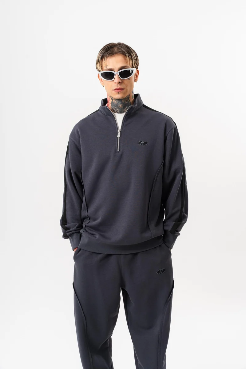 Raw Seam Detail Half Zip Diagonal Sweatshirt Charcoal
