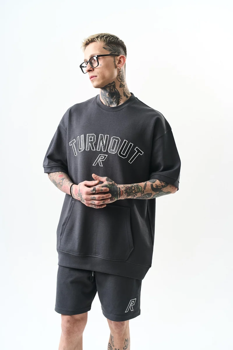Men's Turnout Embroidered Interlock Oversize Shorts Set Charcoal