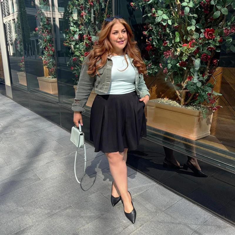 Petal Pleated Skirt - Black
