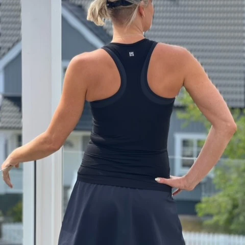 Linne svart