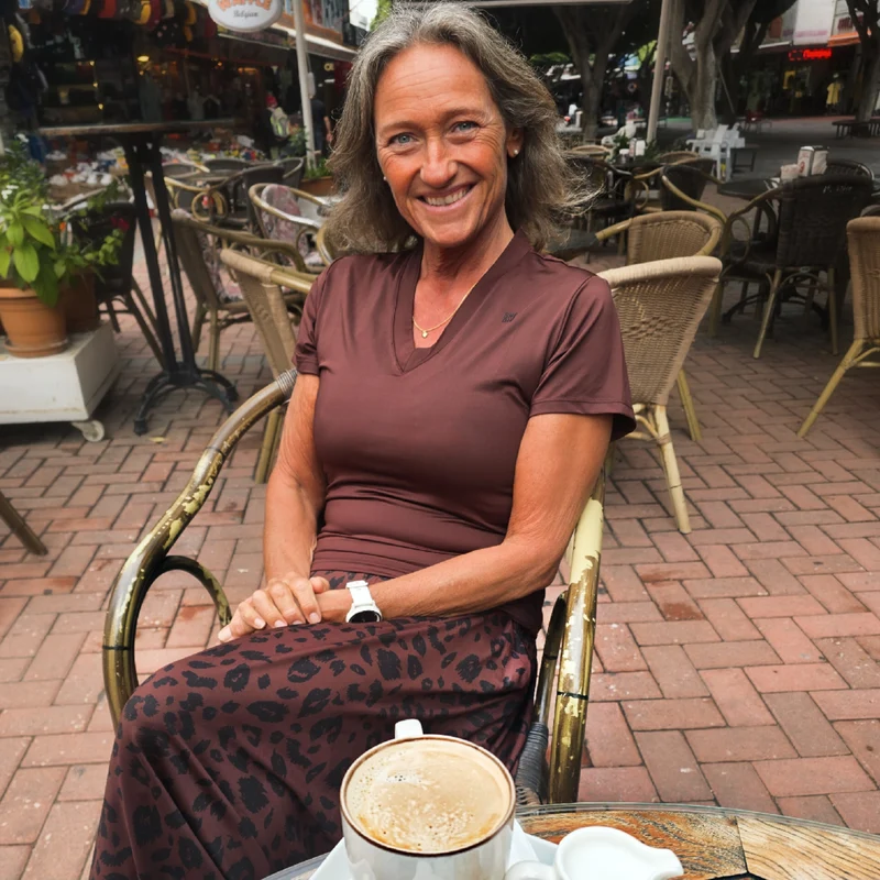 V-Ringad Topp Kaffe
